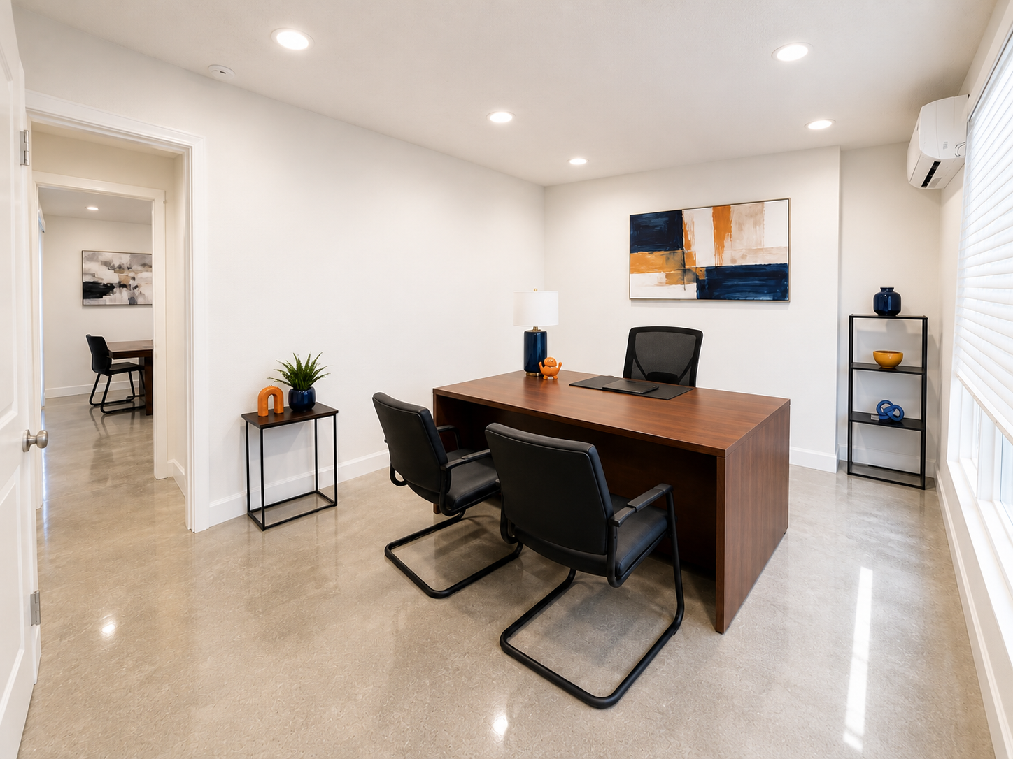 A flexible 1–2 person office ideal for small teams or collaborative planning sessions.